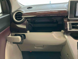 たとえばダイハツのお店にある、たくさんのスマアシ搭載車は、正常に作動する事をしっかり確認します。