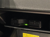 ETCカードを挿入することで高速道路を利用する際の支払いがキャッシュレスになったり、ETCスマートインターチェンジが利用できたり、とても便利なアイテムです!保証は修理保証のみとなります。
