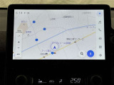 ディスプレイオーディオを装備。スマホとクルマをつなぐことで、これまでのナビに加えて、いろんなサービスが楽しめます。