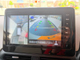 「R リバース」または、ルームミラーのカメラボタンを押してもらうと360度カメラが起動します!