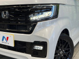 【LEDヘッドライト】悪天候や夜間走行時も良好な視界を確保し安心して運転できる高輝度LEDヘッドライトを装備!点灯速度が早く、消費電力も抑えられています。