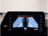 スマートキー付きです。スマートキーとは鍵を車に差し込まなくても、ドアノブを触ったりするだけで、ドアロックを解錠できます。これが凄く便利なんですよ。
