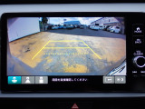 ◆【リアカメラ】が装着されています。リバースに入れるだけで映ります。後方の安全確認や、狭い駐車場での車庫入れ、雨の日や夜間など視界の悪い時に便利です。安全にバックする為には欠かせない装備です。