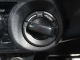 2WD,4WD切り替えスイッチです。