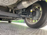 お車を安心してお乗りいただく為には、足回りの定期点検が欠かせません。サービスサポート(有償保証)では無料点検もご提供しており、安心のカーライフをお過ごしいただけるサポート体制が整っています。