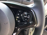 【アダプティブ・クルーズ・コントロール】予め設定した車速内でクルマが自動的に加減速。 前走車との適切な車間距離を維持しながら追従走行し、高速道路でのドライバーの疲労を軽減してくれる嬉しい機能付♪