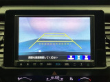 バックでの車庫入れも安心です! リアカメラが付いているバックモニター付のナビを装備しております。操作線もついており距離感も画面から確認できます。
