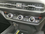 左右独立温度コントロール式フルオートエアコン (プラズマクラスター技術搭載) / 運転席&助手席シートヒーター