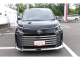 正面からの写真です。力強い意匠のバンパーです。格好良さも併せ持つお車です。