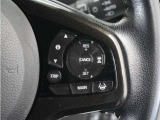 ◆アダプティブクルーズコントロール◆予め設定した車速内でクルマが自動的に加減速。前走車との適切な車間距離を維持しながら追従走行します。【LKAS】車線維持支援システムでステアリング操作を支援。