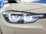 ●LEDヘッドライト:夜間走行時も良好な視界を確保し安心して運転できる高輝度LEDヘッドライトを装備!点灯速度が早く、消費電力も抑えられています。