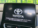 【メーカー純正10インチナビ】インテリアに溶け込むスタイリッシュな「専用設計」メーカーナビを装備♪視認性や操作性など基本性能にも優れ、より上質なカーライフをお楽しみいただけます。