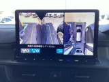 運転席から見づらいサイドミラー下部を映すサイドカメラ装備です!