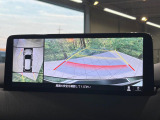 【360&deg;ビューモニター】専用のカメラにより、上から見下ろしたような視点で360度クルマの周囲を確認することができます☆死角部分も確認しやすく、狭い場所での切り返しや駐車もスムーズに行えます。