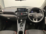 見通しのよいすっきりとした視界で、誰でも運転しやすいです。運転のしやすさは疲れにくさにも繋がりますよ♪