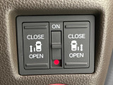 【両側パワースライドドア】スマートキーや運転席のスイッチで後席両側スライドドアの開閉が可能♪電動だから力を入れてドアを開ける必要が無く、小さなお子様でも簡単に開け閉めでき快適です♪