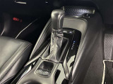 電動パーキングブレーキを搭載。スイッチ操作でパーキングブレーキを作動・解除することが可能ですので、操作の力が不要ですよ♪