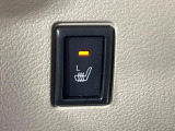 【シートヒーター】寒い日に重宝するシートヒーター!エアコンより早く温まってくれるので寒がりの人も安心ですね♪エアコンの温風は乾燥するから苦手、という方にもをおすすめです。