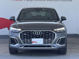 Audiの象徴であるシングルフレームグリルをよりワイドで低くシャープなデザインとすることでワイド&ローのフォルムを協調しています。