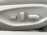 【パワーシート】スイッチ一つで簡単にシートの微調整が可能!電動だから力もいりません!快適なシートポジションにセットして、快適なドライブをお楽しみください。