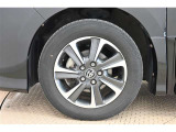 【アルミホイール】純正なので車に似合うデザインになっていますね。スタッドレスタイヤもご相談下さい。