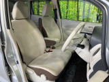 運転席シート廻りは使用感も少なく、良好な状態となっています。丁寧に使われていたことがよくわかりますね。