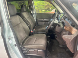 運転席シート廻りは使用感も少なく、良好な状態となっています。丁寧に使われていたことがよくわかりますね。