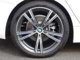 BMWを熟知したメカニックによる100項目の点検・整備を行います。不具合箇所、交換時期に達している部品に関しましては、全て当社負担で交換してからのご納車となります。