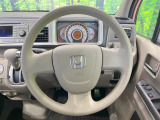 インテリアに合わせたデザインのステアリングは、運転される方のことも考え、運転しやすい形状、大きさです。是非一度、実際に触ってお確かめください。