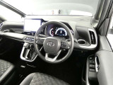 【運転席】運転席周りの画像です。プロの手で隅々までクリーニングしています。ご来店いただき実際に見てみてくださいね☆
