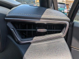 運転席のエアコン吹き出し口です。