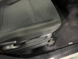 痛みの出やすい運転席シートの角、フロアマット、座面、ともに良好です