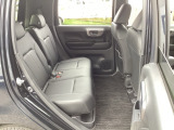 自社整備工場で点検整備をおこなってからお渡ししています。車検が残っている場合は『12ヶ月点検整備』を、車検整備付きの場合は『車検整備』をおこないます。整備費用は車両本体価格に含まれています。