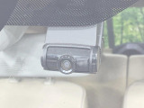 【ドライブレコーダー】ドライブレコーダー装備!走行中はもちろん、あおり運転や事故に遭遇した際、映像で記録し、万一のリスクに備えます。※記録用SDカードはお客様ご自身でご準備いただく必要があります。
