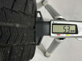 冬タイヤの残り溝は5.3mmです。スリップラインからは4.0mmとなっております。