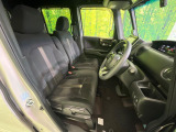 運転席シート廻りは使用感も少なく、良好な状態となっています。丁寧に使われていたことがよくわかりますね。