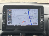 日産純正9インチメモリーナビ(MM321D-L)装備、NissanConnectサービス対応、オペレーター通話や音声対話検索、スマホアプリと連動などに対応した高機能ナビ。