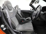 スタイリッシュな室内で運転もしやすいです♪使い勝手の良い配置も考えられています!!