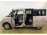 開口部が広く、乗り降りのしやすいお車です