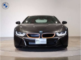 BMW代表的な特徴のキドニーグリル。BMWのすべてのモデルに採用され、BMWらしさを強調しております。