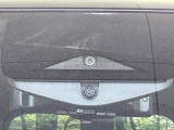 【インテリジェントエマージェンシーブレーキ】フロントカメラで前方の車両や歩行者を検知。衝突しそうな時は衝突被害軽減ブレーキが作動、衝突回避をサポート。より安全にドライブをお楽しみいただけます。