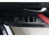 運転席ドアスイッチ回りの画像です。