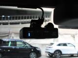 ドライブレコーダーのリア撮影用カメラです。車体後方の映像をバッチリ記録します。