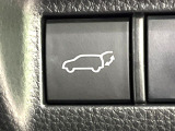 【パワーバックドア】スマートキーや運転席のボタンを押すだけでリアゲートが自動で開閉します!荷物を持っている時や、高い位置にあるバックドアを閉める際に便利な機能です♪
