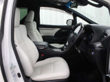 運転席廻りです。