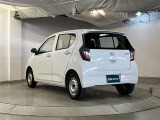 リヤ、後ろから見るとまた車の印象が変わってきますね☆☆