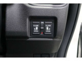◆◆両側電動スライドドア!!荷物で手が塞がる時など簡単にドアの開閉が出来ます!何より力いらずで開閉OK!女性やお年寄りにも優しい♪電動機能はOFFにもできますから元気なお子様の駆け出しも安心!