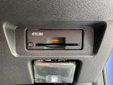 ETC2.0は、高速道路の料金支払いを自動化するシステムです。従来のETCと比べて、料金所での停車時間が短縮され、スムーズな走行が可能になります。