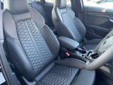 ●レザーシート『高級感や耐久性がありこちらのモデルにも採用されています。レザーは見た目が美しく内装を豪華に演出します。柔らかく肌触りが良く長時間の運転でも快適です。