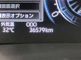 視認性の良いメ-タ-を採用しており、快適なドライブをサポ-トします♪